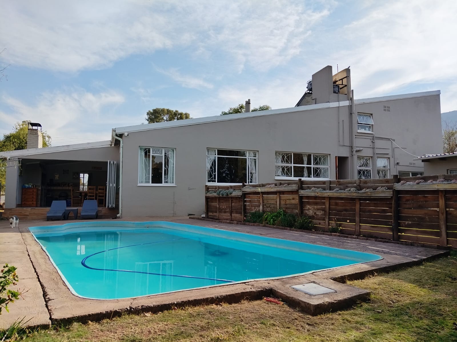Fully Off-Grid 4 Bedroom Home with Income Generating Flatlet For Sale, Bergsig, Queenstown