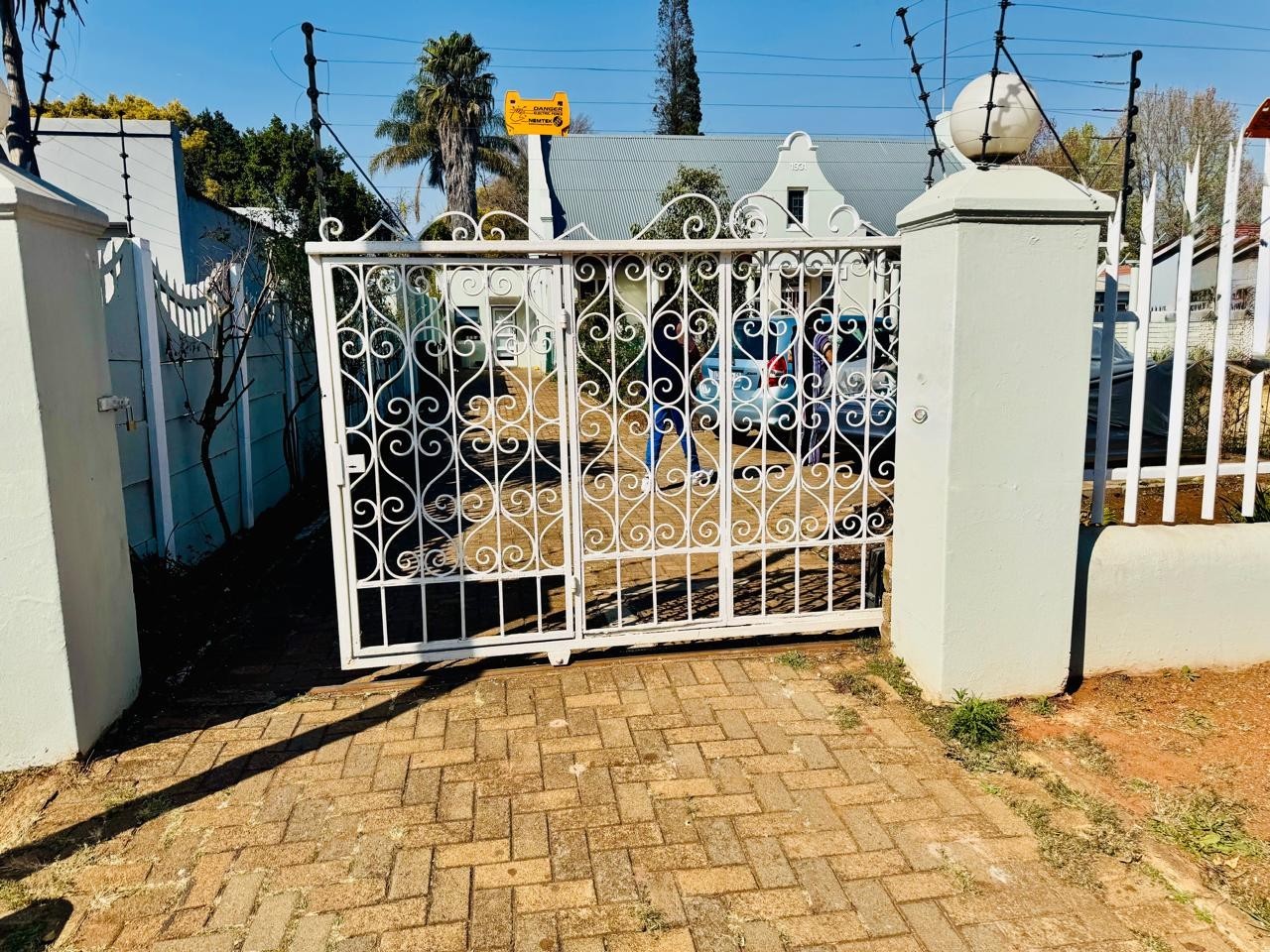 House To Rent in Lakefield, Benoni- R14 999- Available Immediately