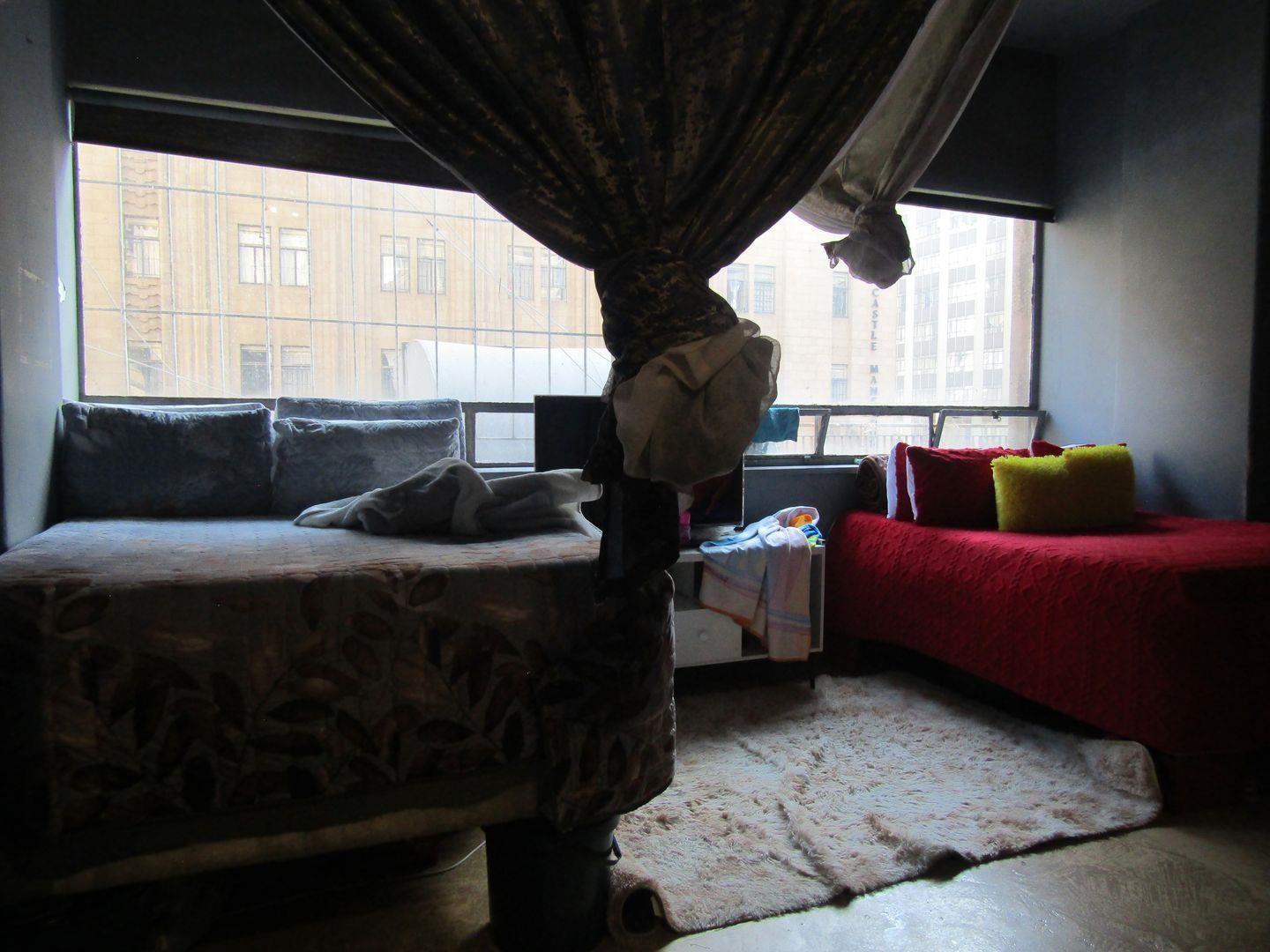 Apartment For Sale in Johannesburg Central, Johannesburg
