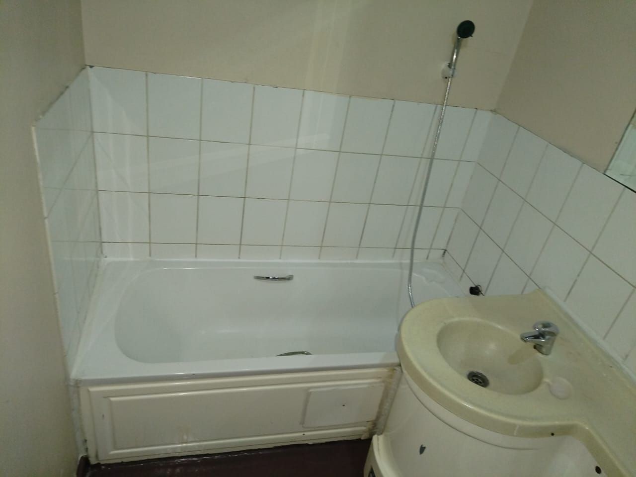 Apartment For Sale in Johannesburg Central, Johannesburg