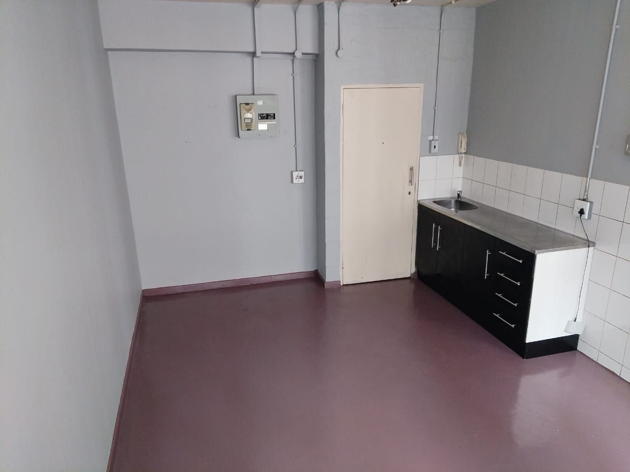 Apartment For Sale in Johannesburg Central, Johannesburg