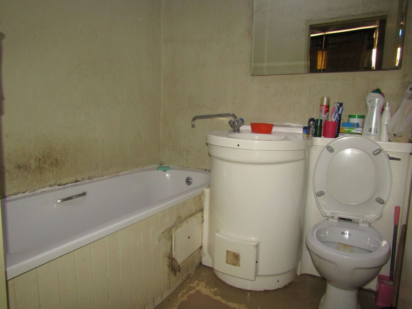 Apartment For Sale in Johannesburg Central, Johannesburg