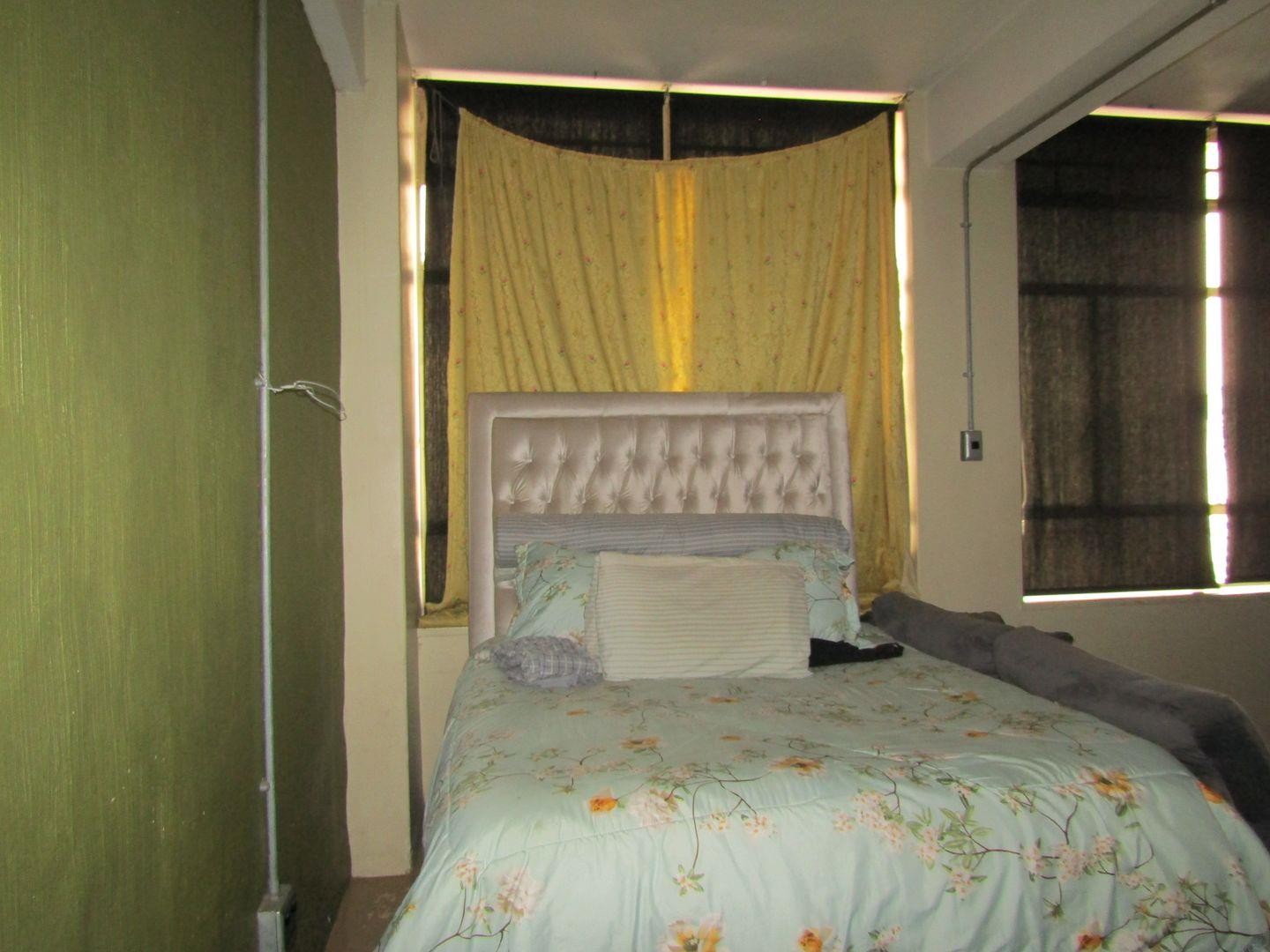 Apartment For Sale in Johannesburg Central, Johannesburg