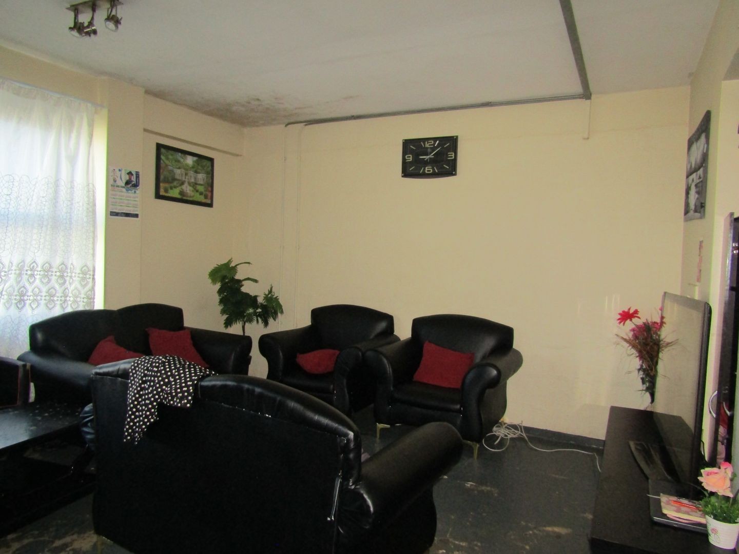 Apartment For Sale in Johannesburg Central, Johannesburg