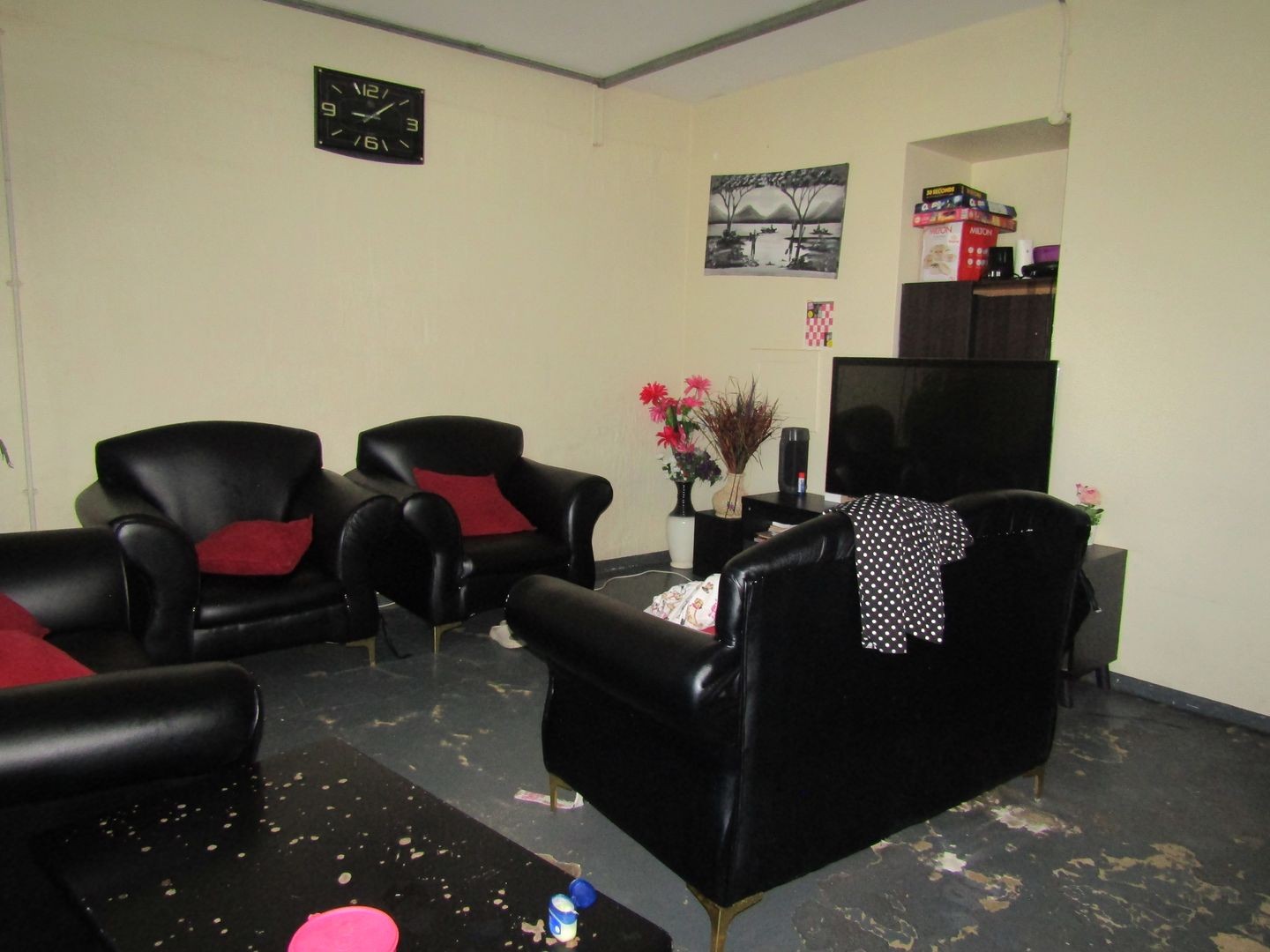 Apartment For Sale in Johannesburg Central, Johannesburg