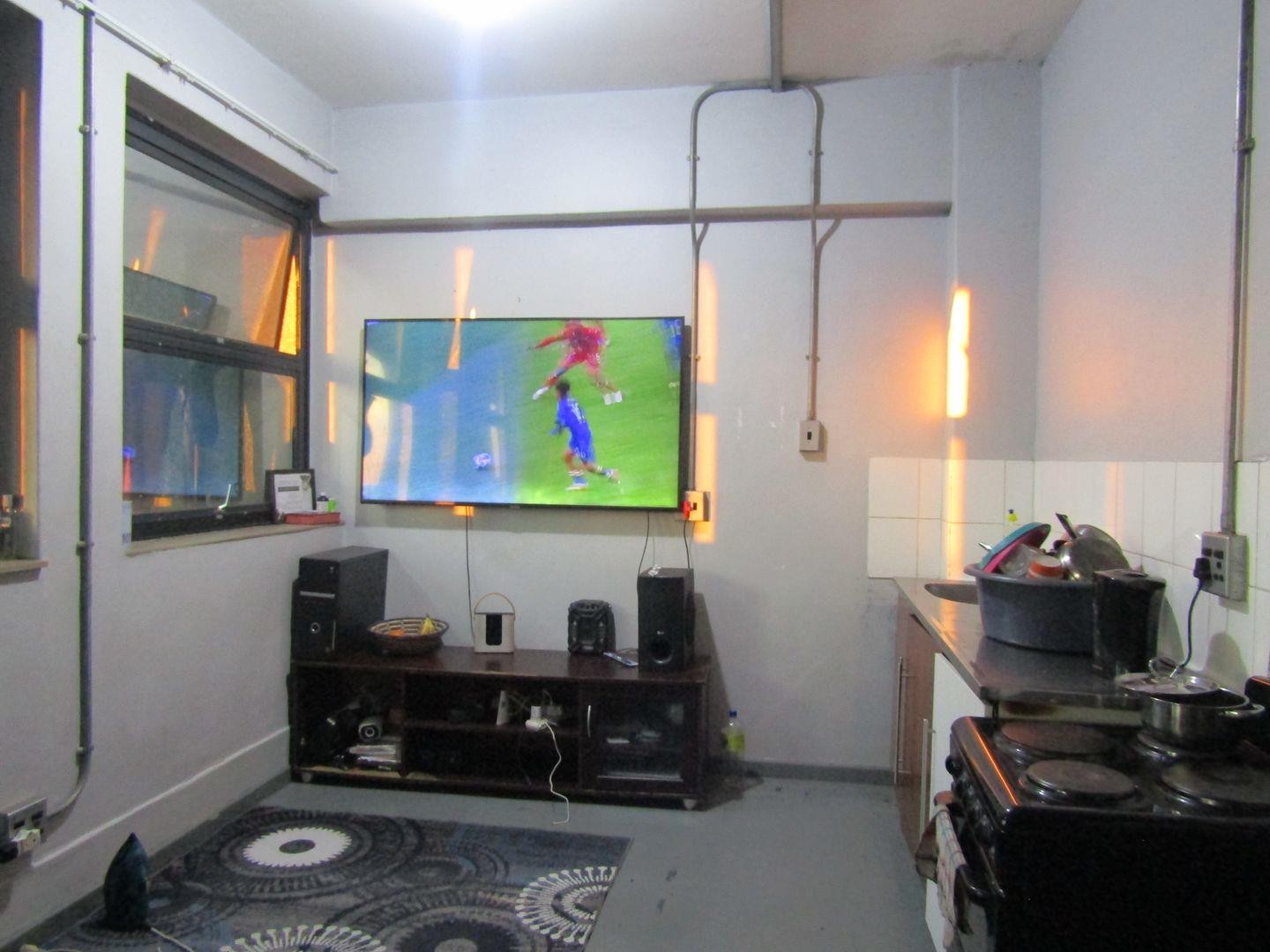 Apartment For Sale in Johannesburg Central, Johannesburg