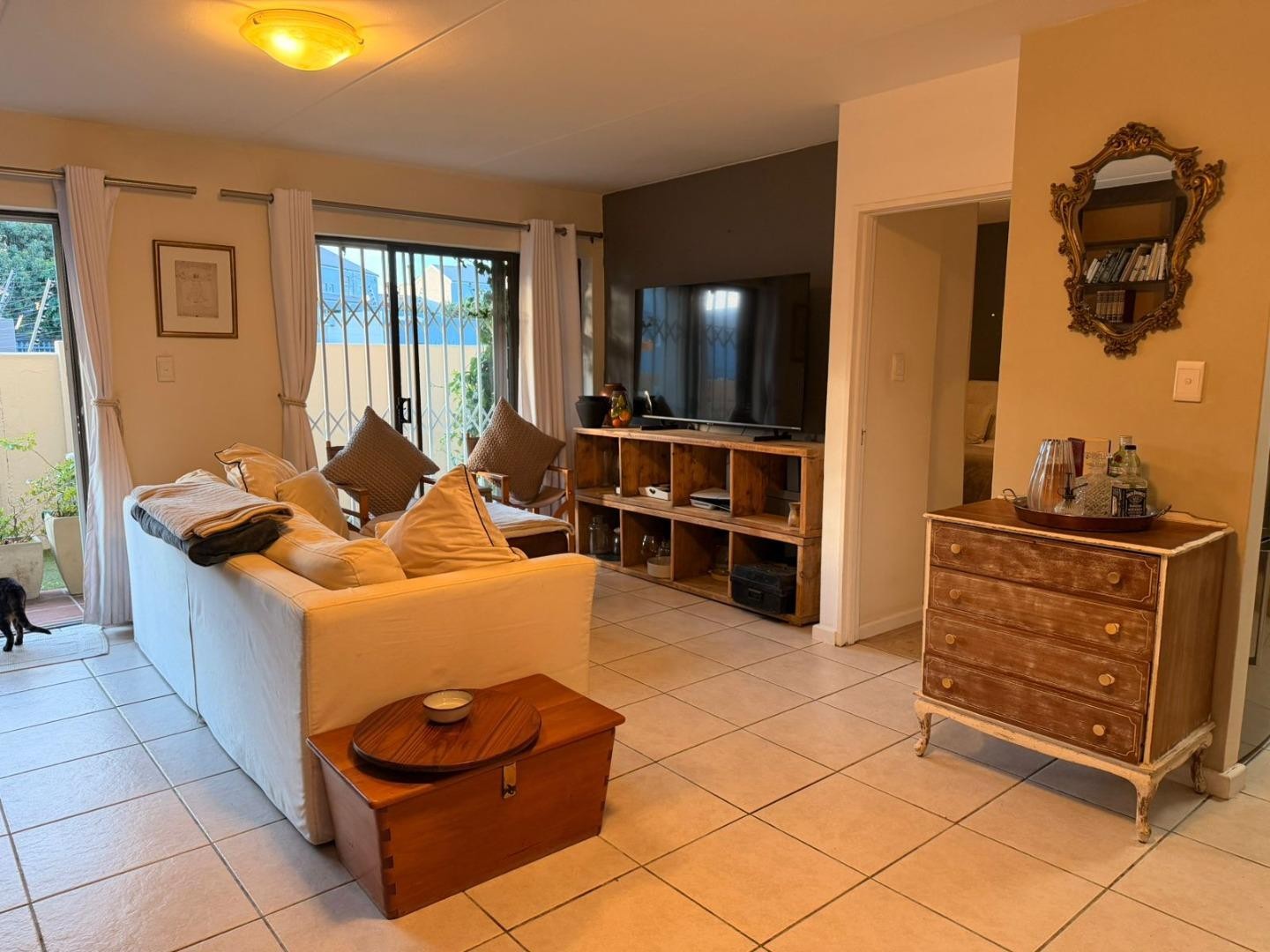Spacious 2 Bedroom Garden Apartment
