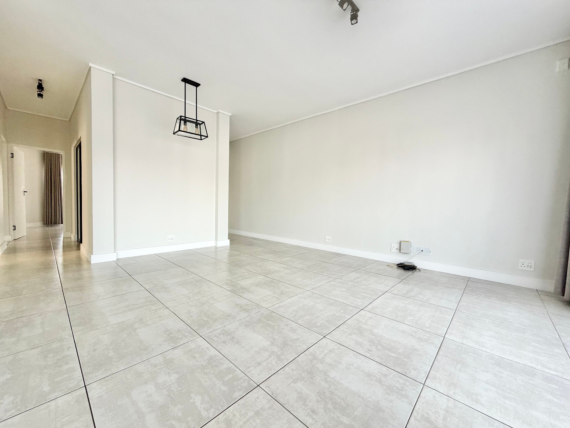 Elegant Signature Series 3-Bedroom Apartment for Sale - Prime Investment Opportunity