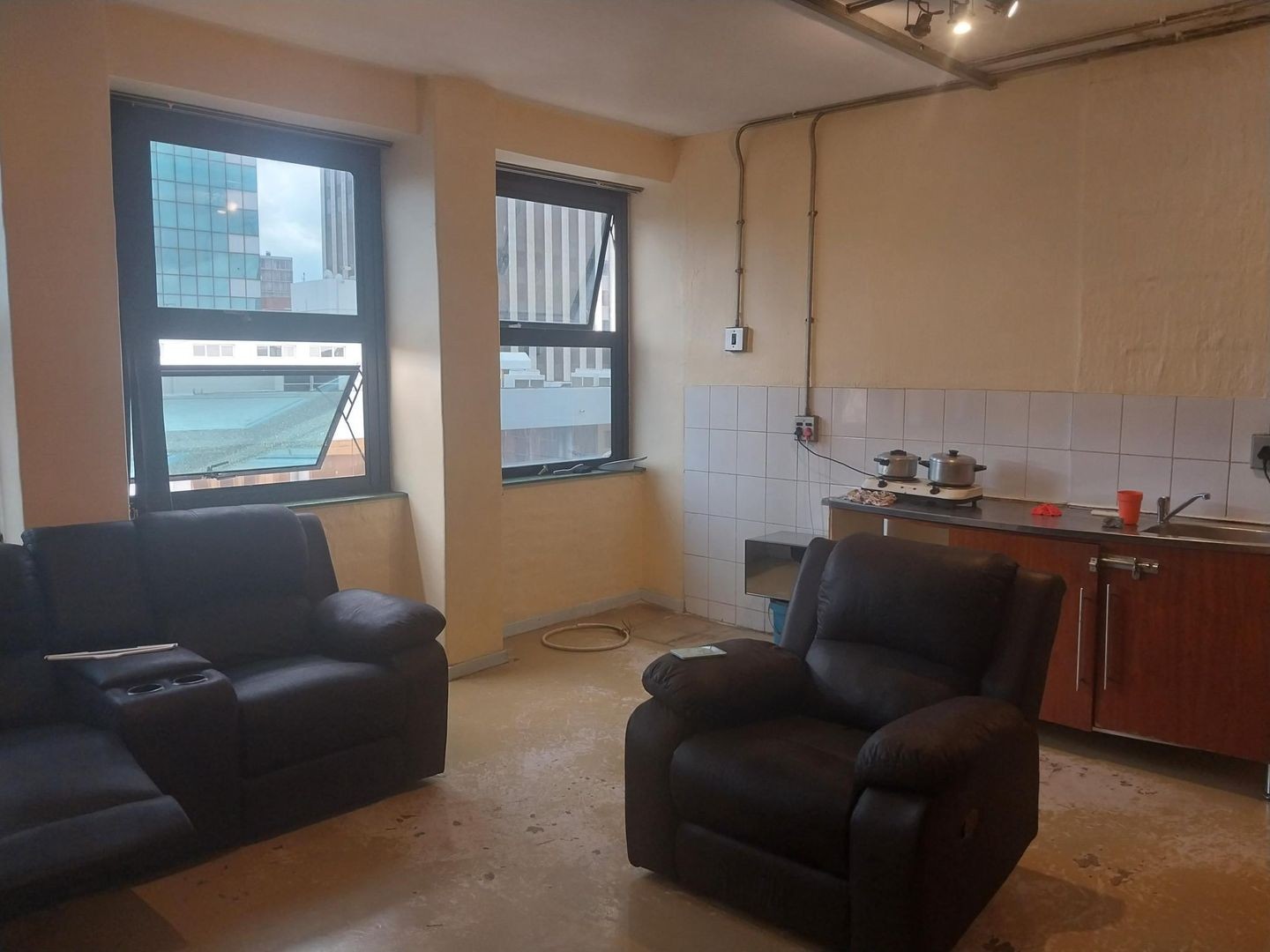 Apartment For Sale in Johannesburg Central, Johannesburg