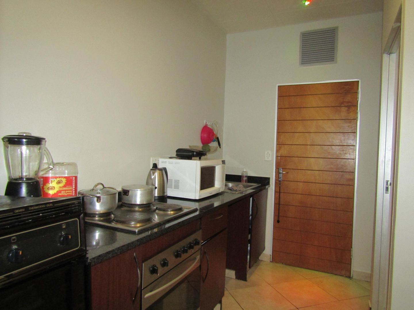 Apartment For Sale in Johannesburg Central, Johannesburg