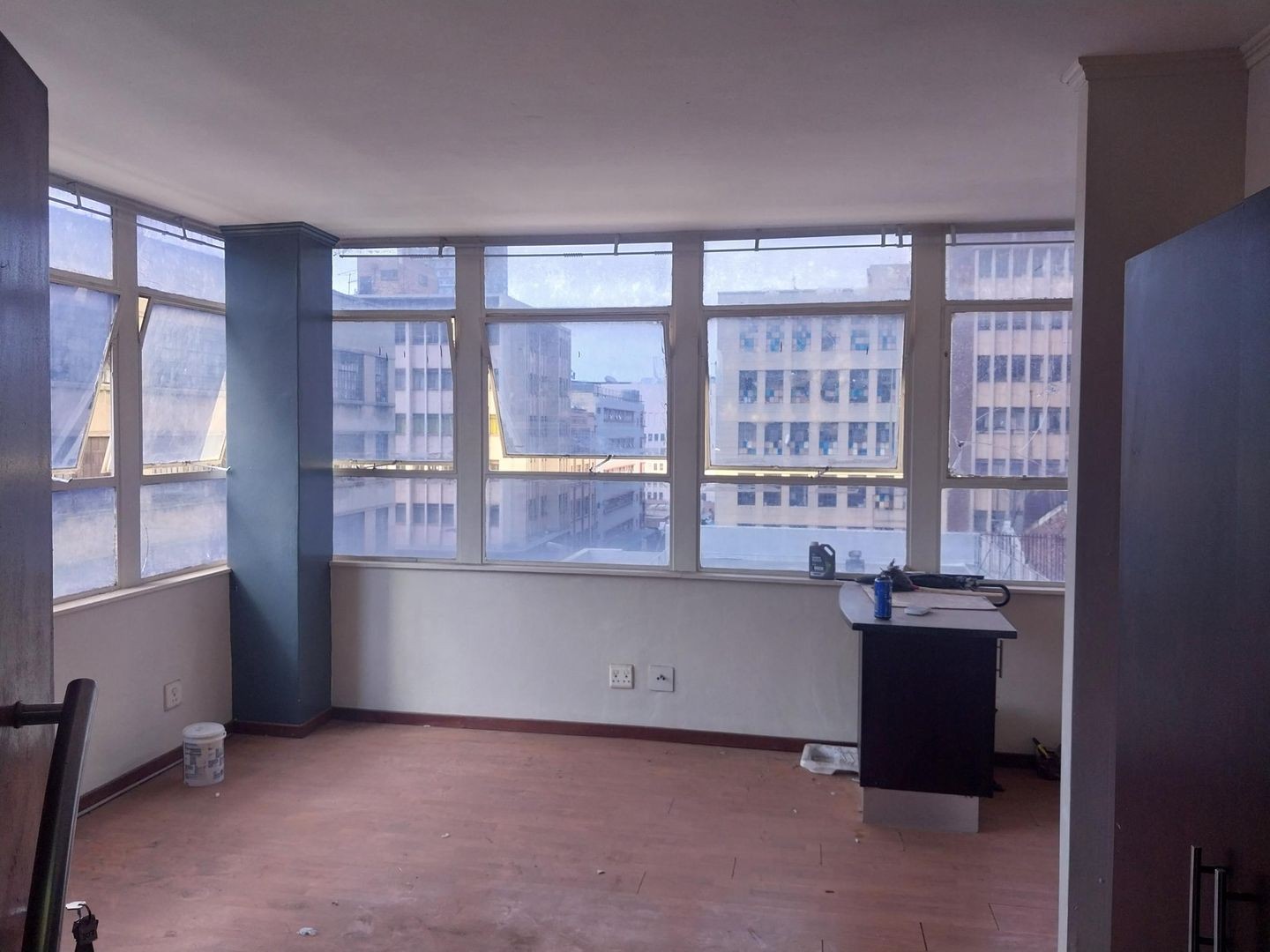 Apartment For Sale in Johannesburg Central, Johannesburg