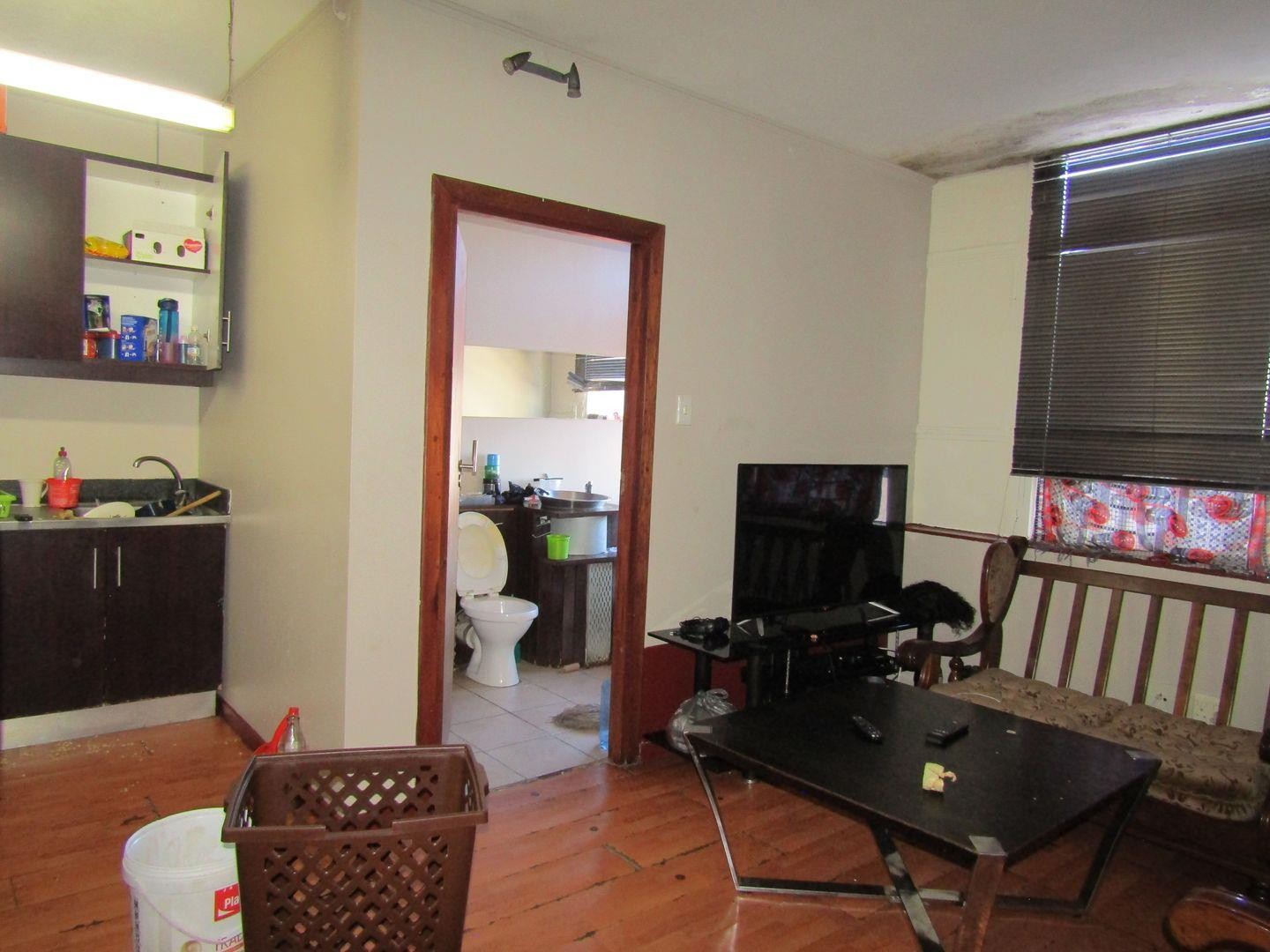 Apartment For Sale in Johannesburg Central, Johannesburg