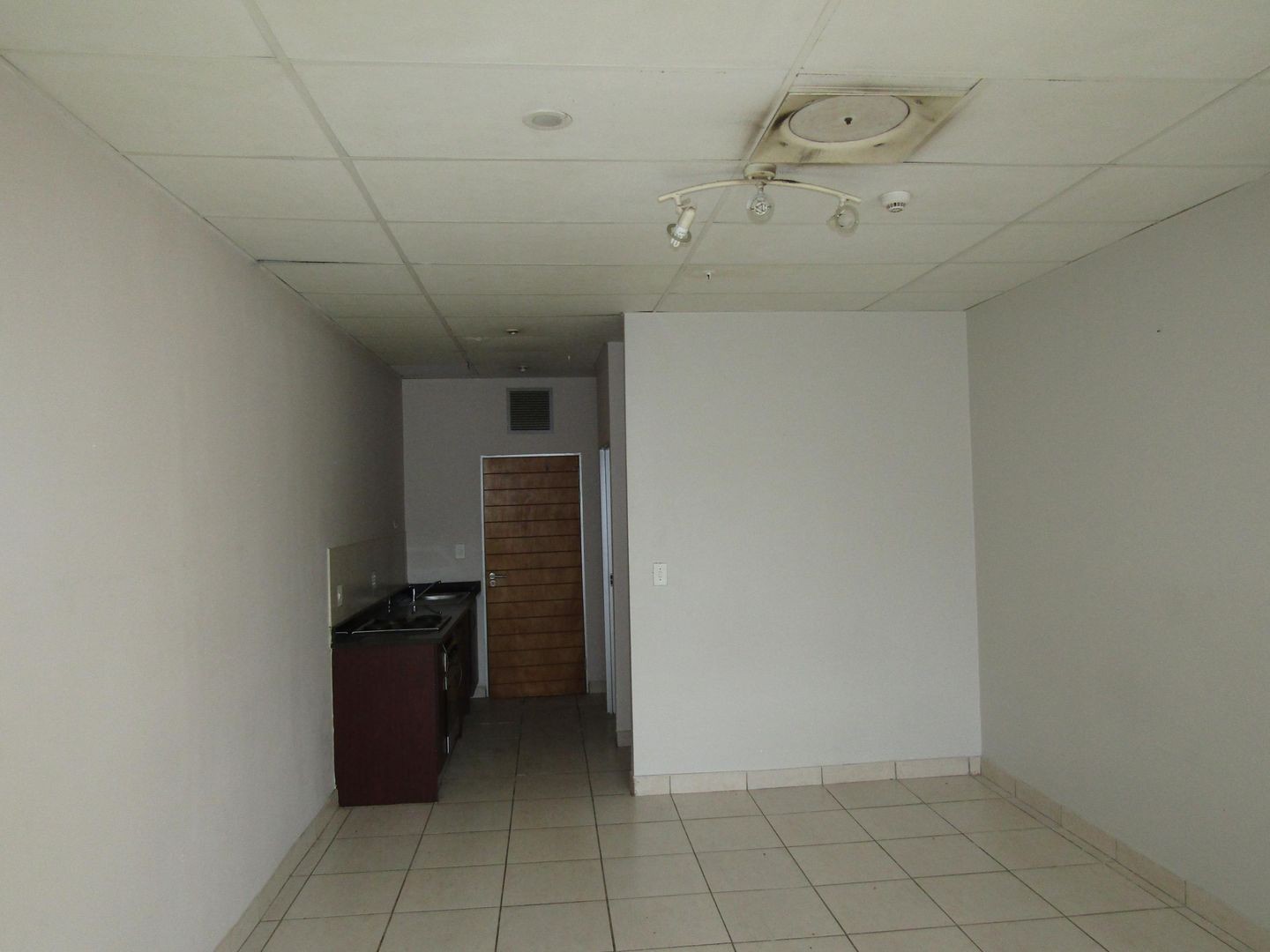Apartment For Sale in Johannesburg Central, Johannesburg