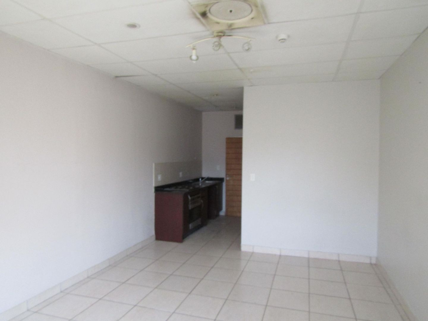 Apartment For Sale in Johannesburg Central, Johannesburg