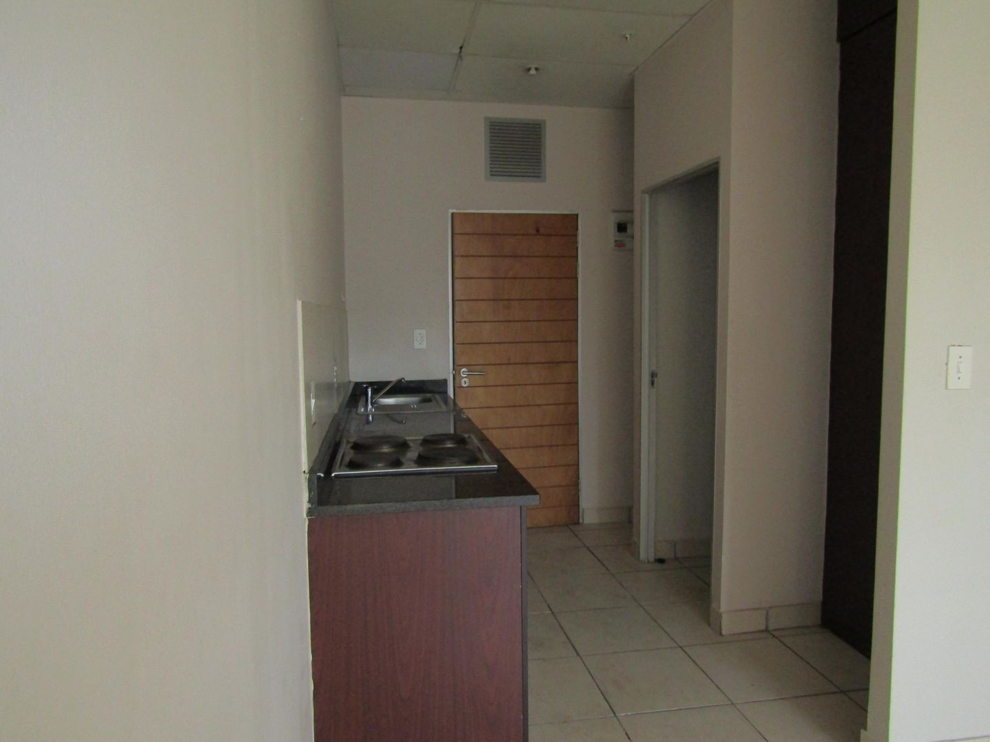 Apartment For Sale in Johannesburg Central, Johannesburg