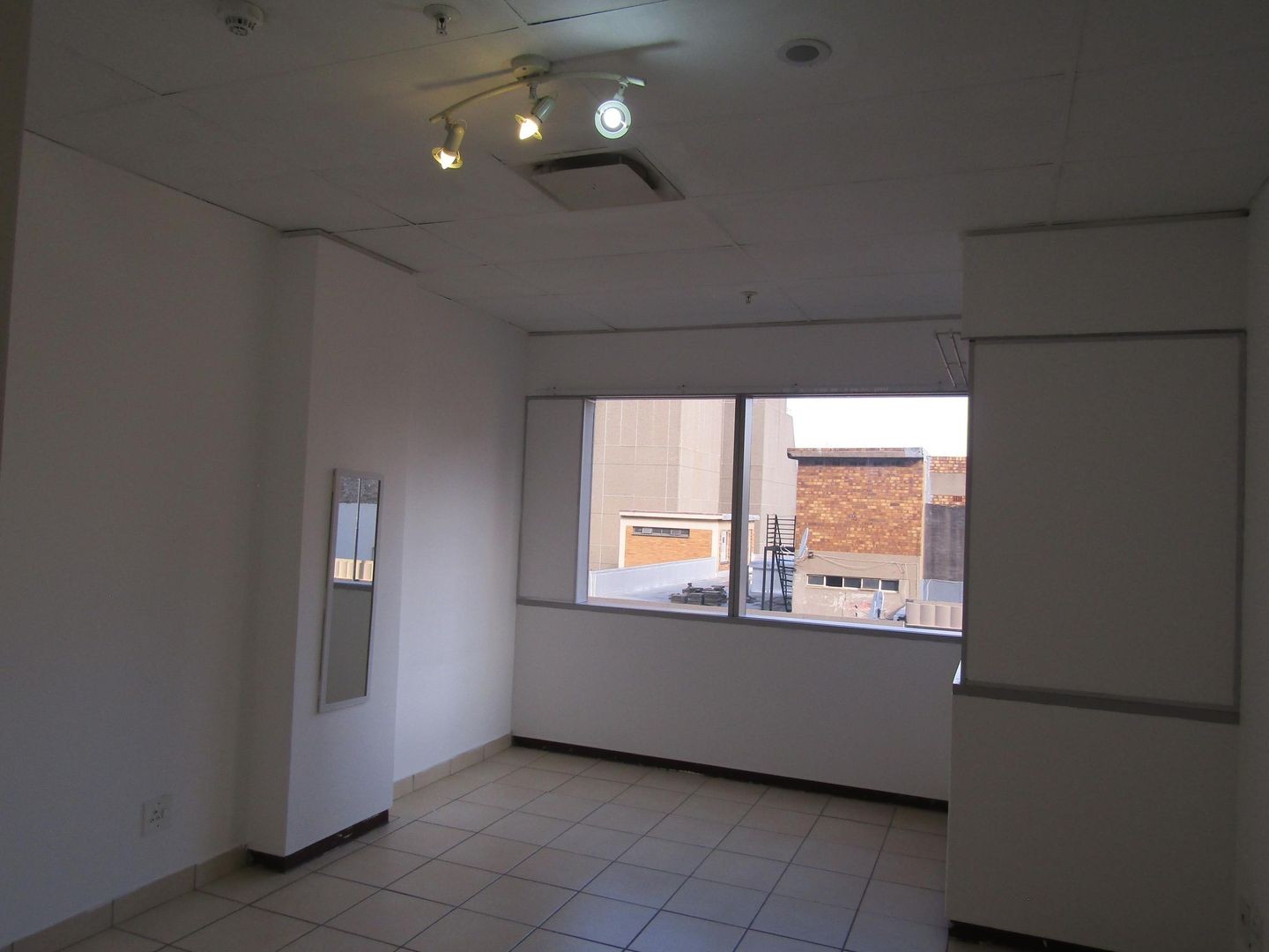 Apartment For Sale in Johannesburg Central, Johannesburg