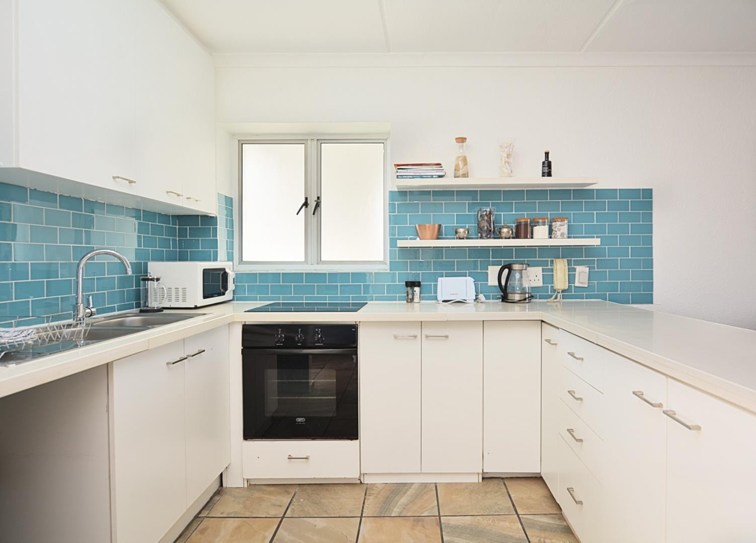 Furnished Apartment in West Beach for Winter/Low Season Rent