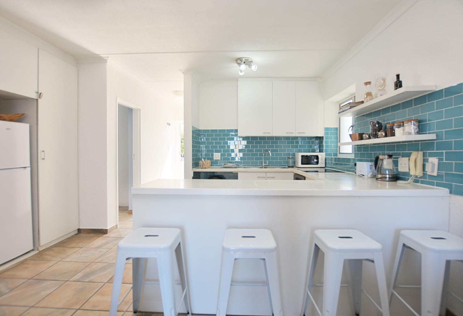 Furnished Apartment in West Beach for Winter/Low Season Rent