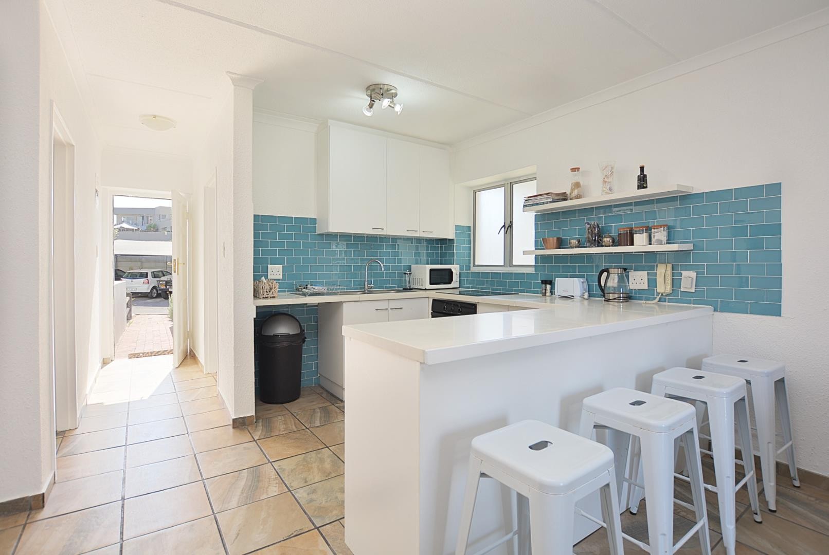 Furnished Apartment in West Beach for Winter/Low Season Rent