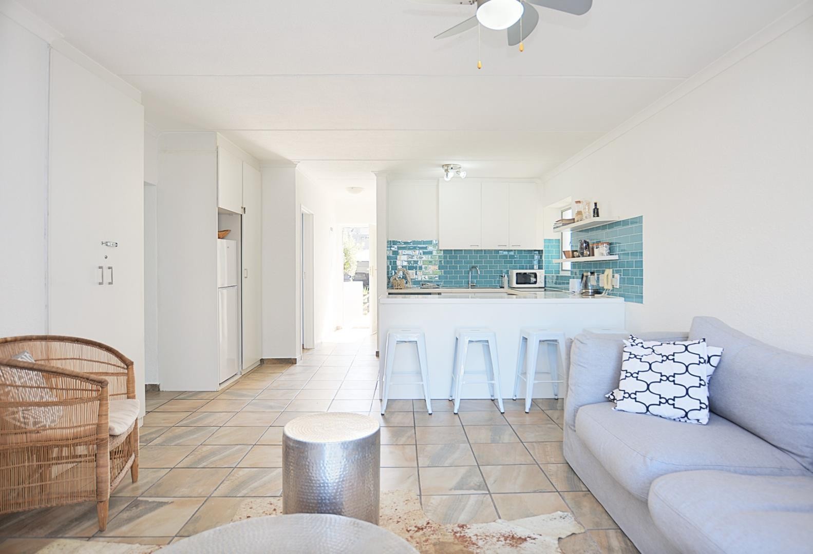 Furnished Apartment in West Beach for Winter/Low Season Rent
