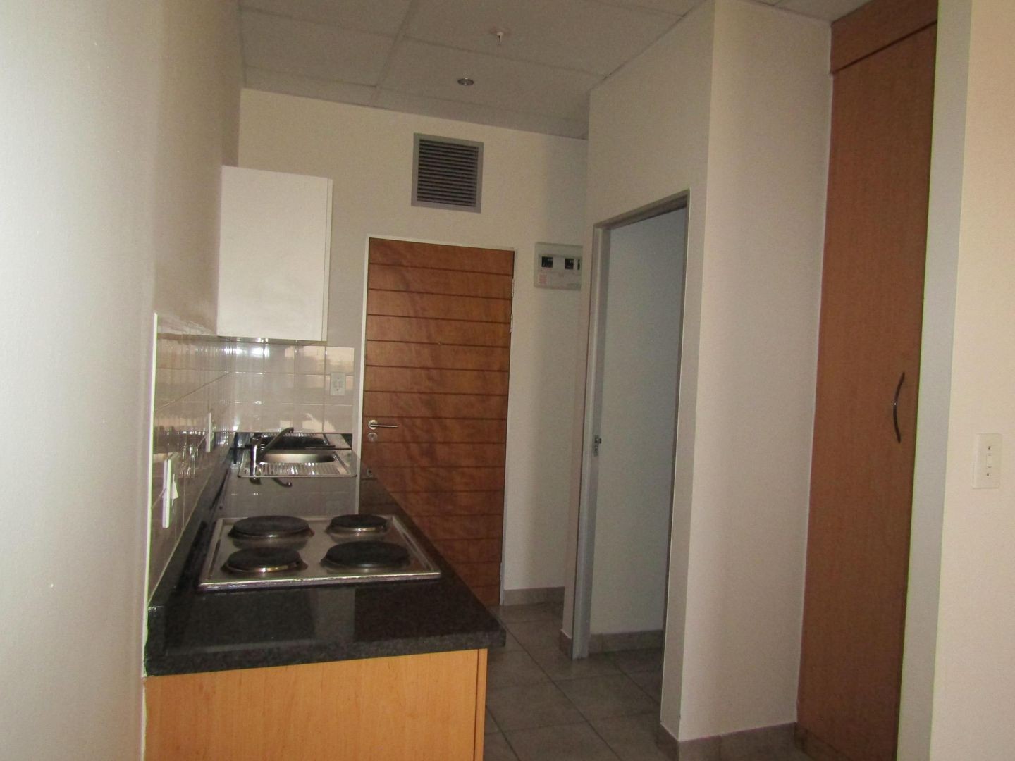 Apartment For Sale in Johannesburg Central, Johannesburg