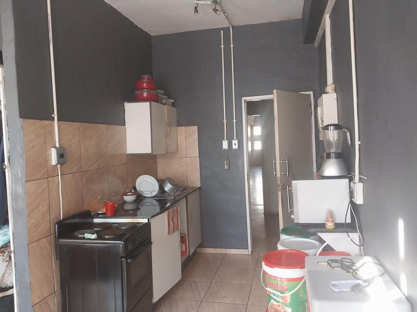 Apartment For Sale in Johannesburg Central, Johannesburg