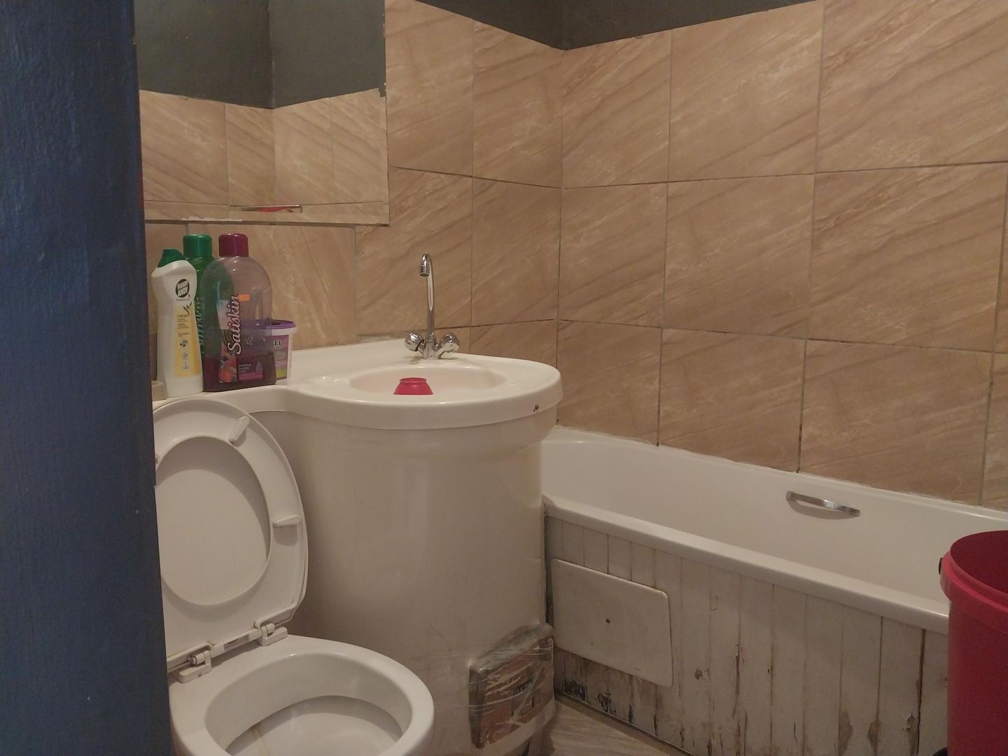 Apartment For Sale in Johannesburg Central, Johannesburg