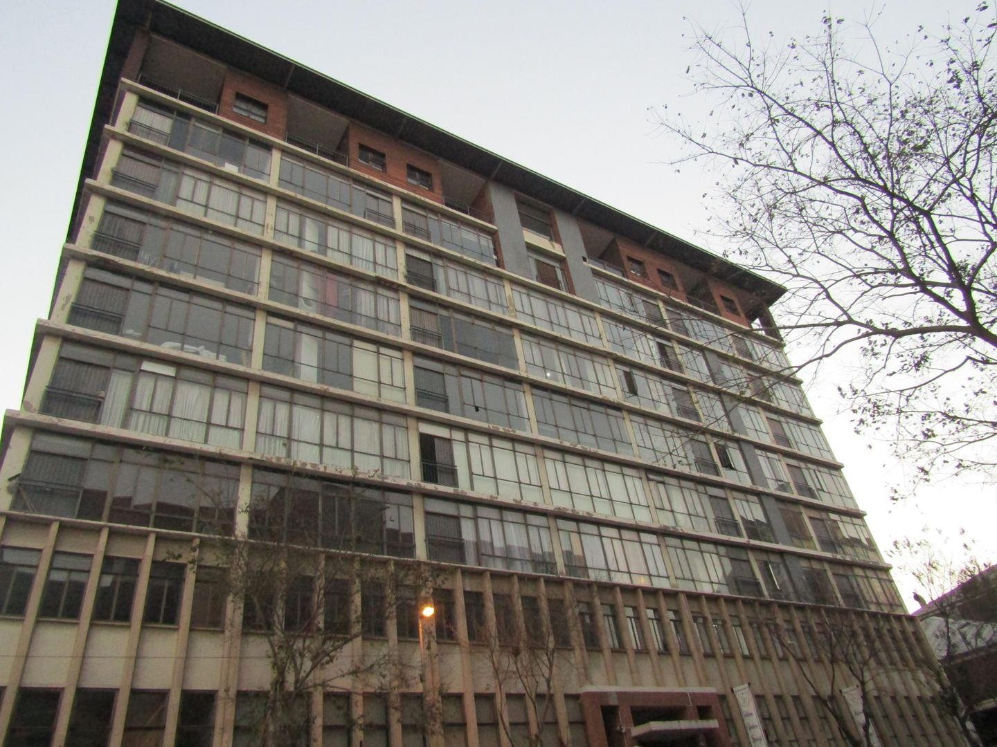 Apartment For Sale in Johannesburg