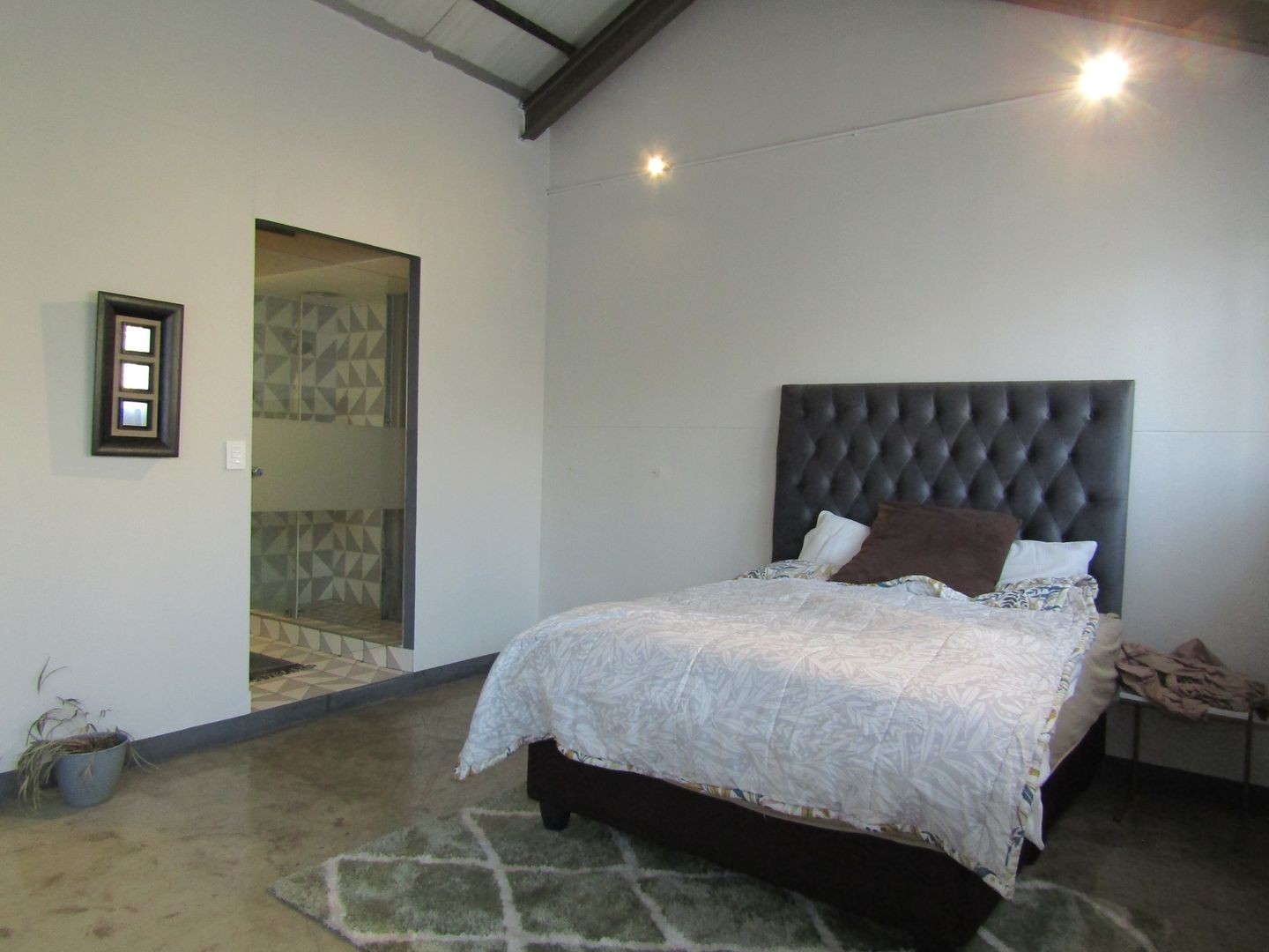Apartment To Rent in Maboneng, Johannesburg