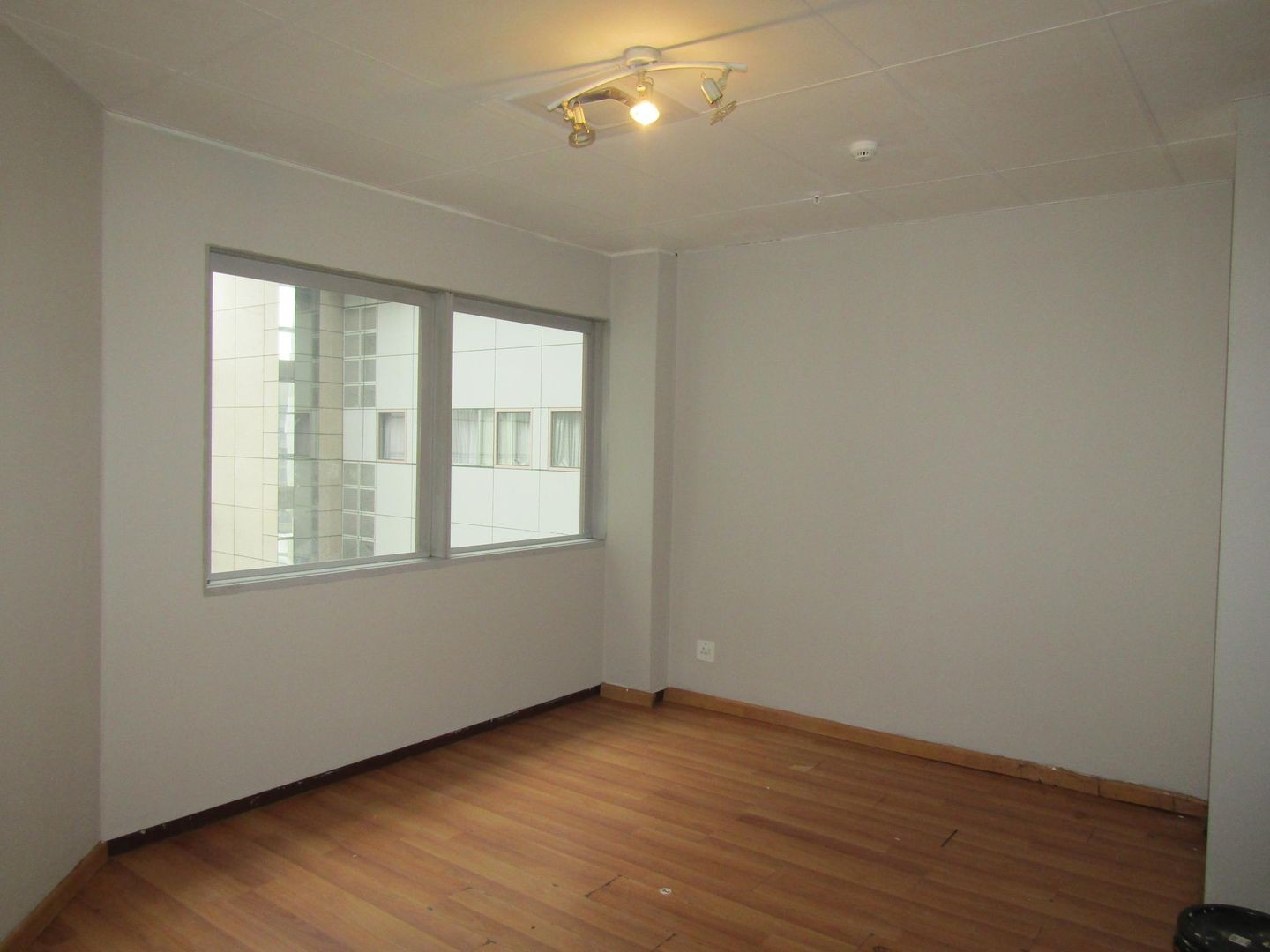 Apartment To Rent in Johannesburg Central, Johannesburg