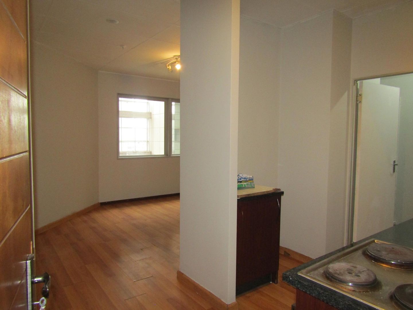 Apartment To Rent in Johannesburg Central, Johannesburg