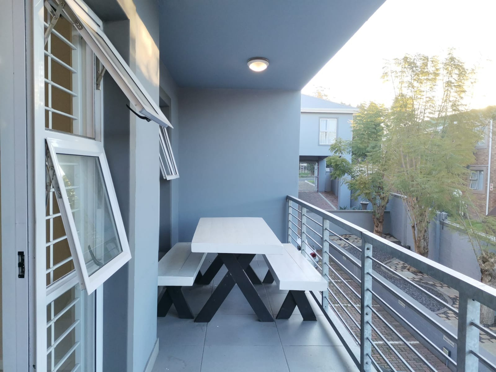 Apartment To Rent in Oakglen Bellville Western Cape