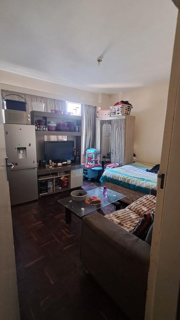 Apartment For Sale in Hillbrow, Johannesburg