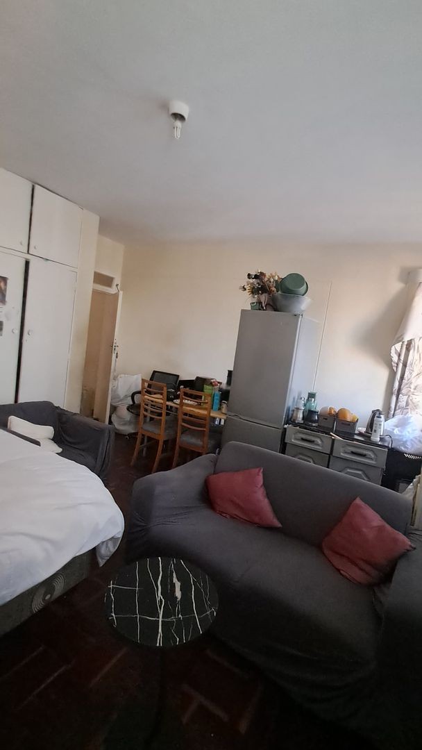 Apartment For Sale in Hillbrow, Johannesburg
