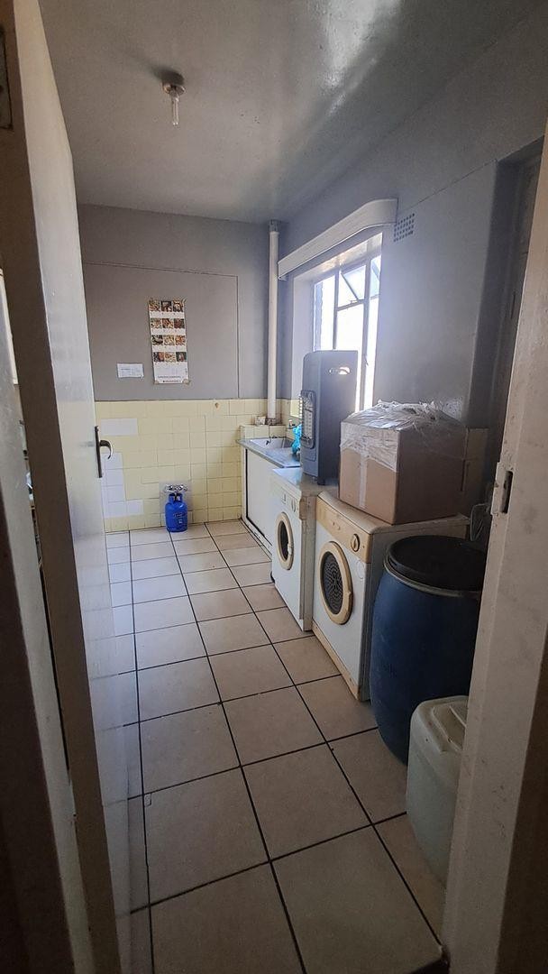 Apartment For Sale in Hillbrow, Johannesburg