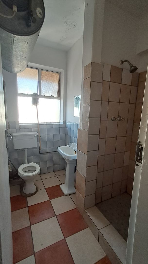 Apartment For Sale in Hillbrow, Johannesburg