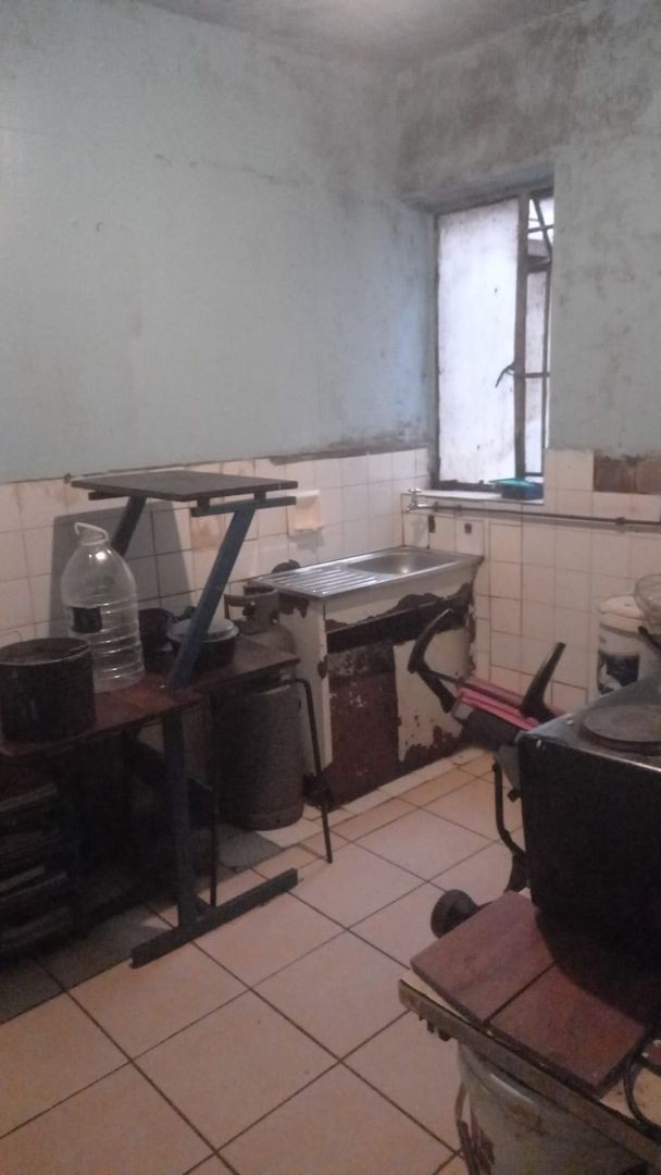 Apartment For Sale in Hillbrow, Johannesburg