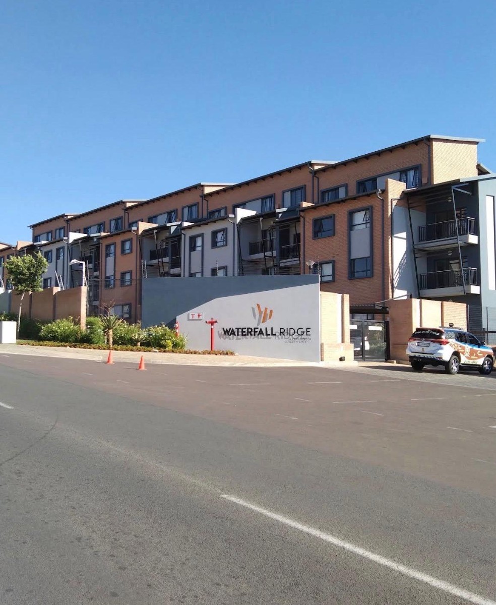 Apartment To Rent in Waterfall Ridge, Waterfall, Midrand