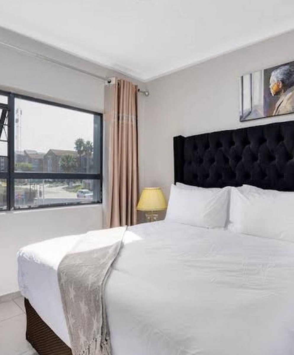 Apartment To Rent in Waterfall Ridge, Waterfall, Midrand