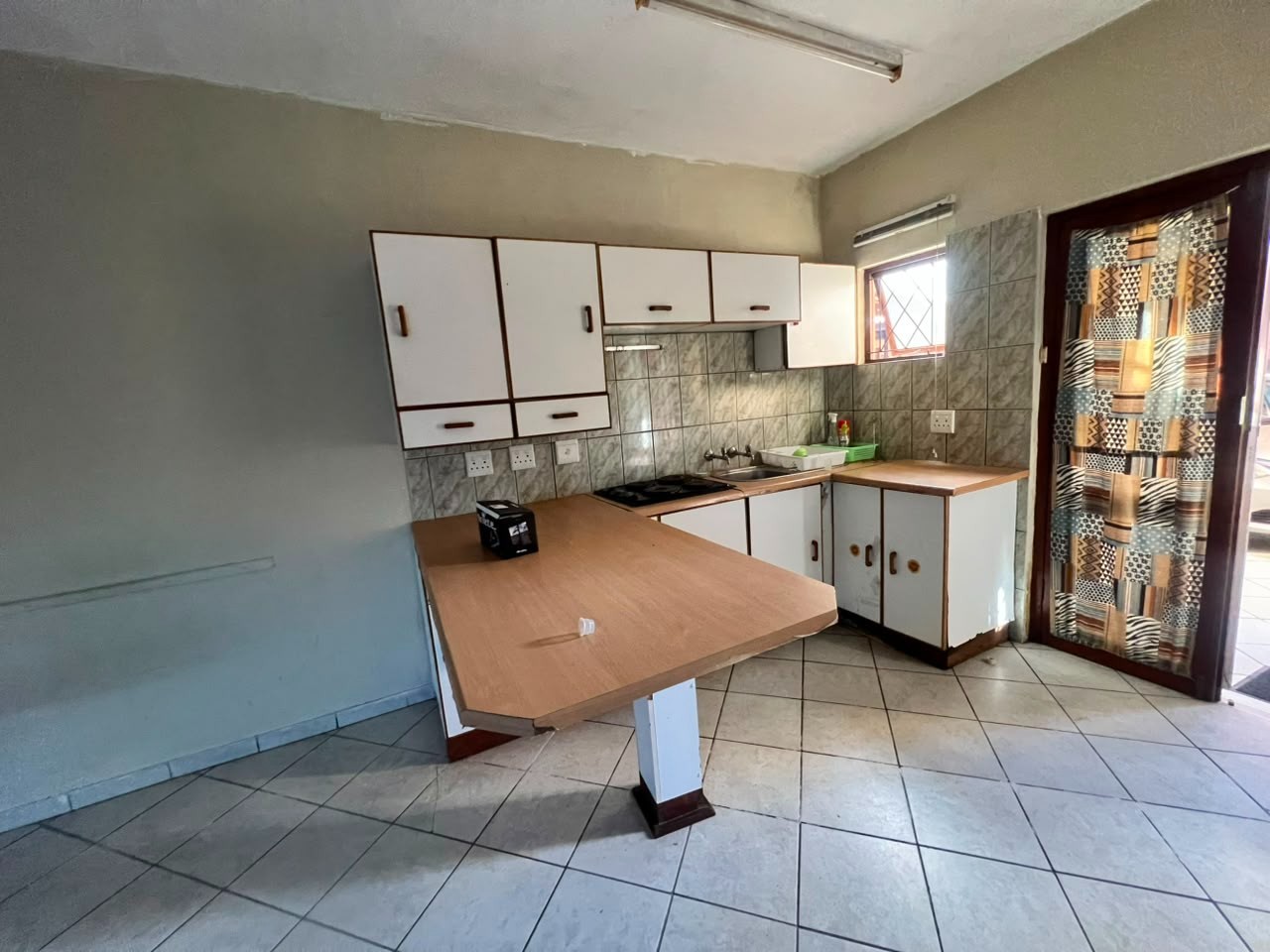 Charming Bachelor Apartment in the Heart of Uvongo