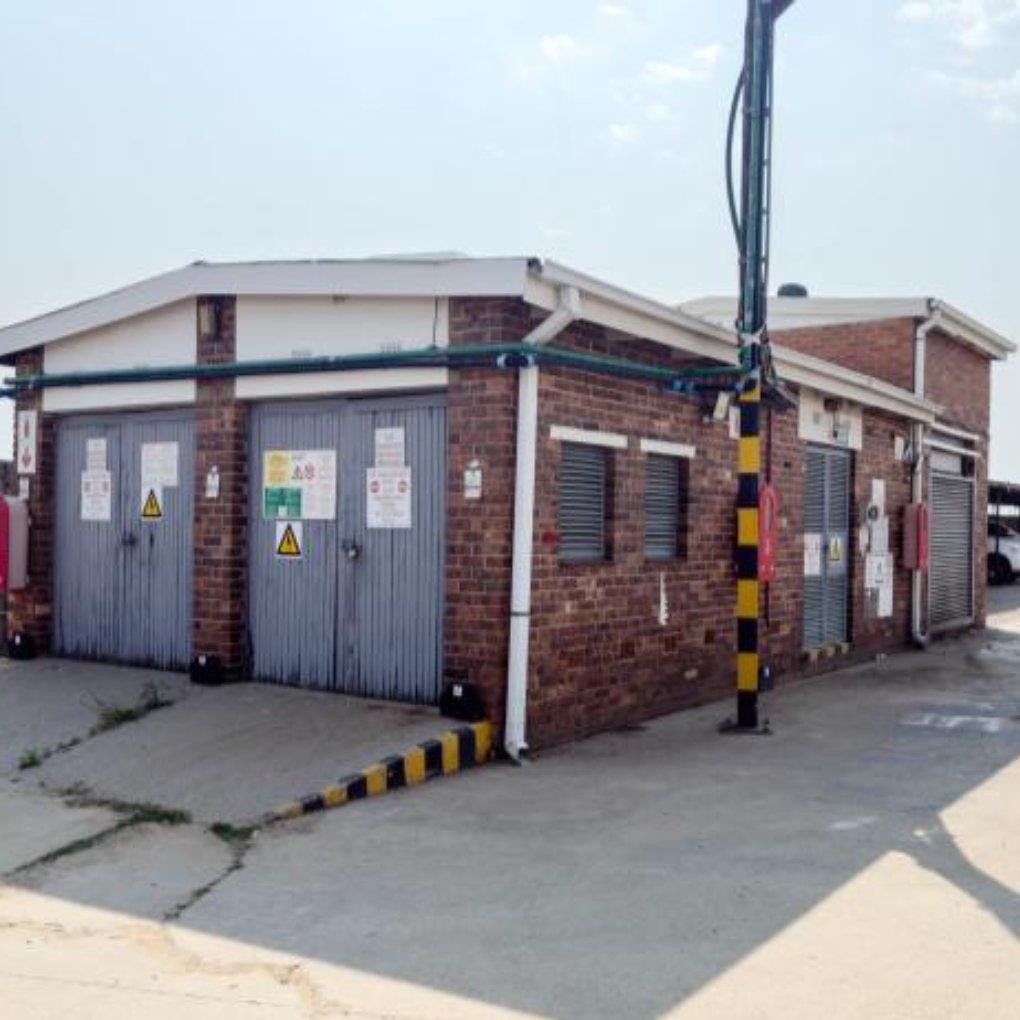 Large-Scale Industrial Asset on 14,806sqm - Rail-Adjacent Investment Opportunity