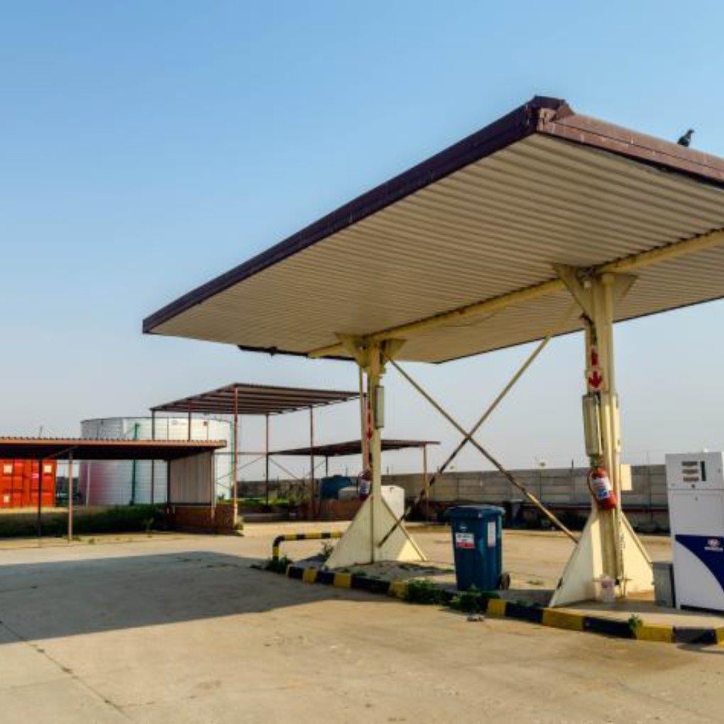 Large-Scale Industrial Asset on 14,806sqm - Rail-Adjacent Investment Opportunity