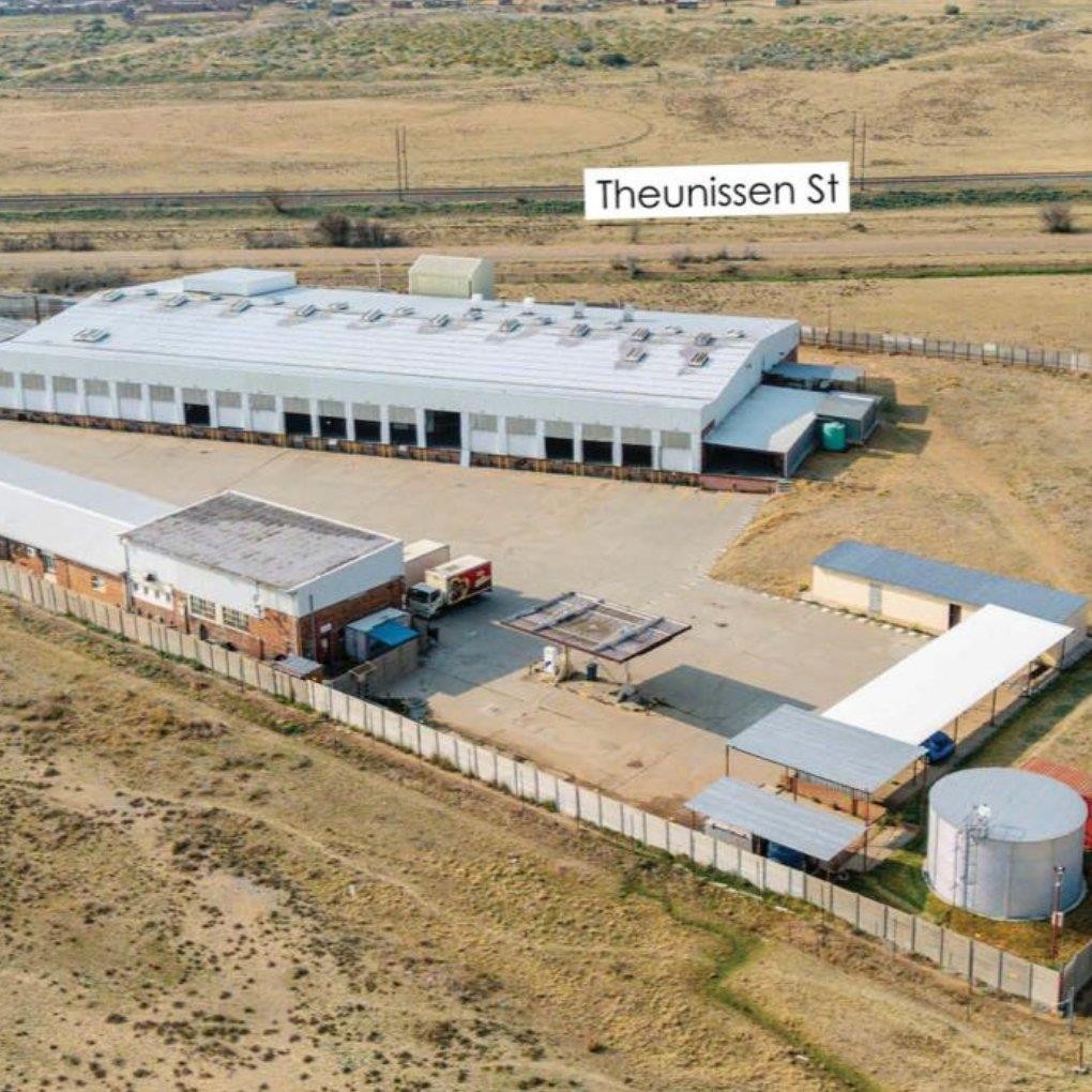 Large-Scale Industrial Asset on 14,806sqm - Rail-Adjacent Investment Opportunity