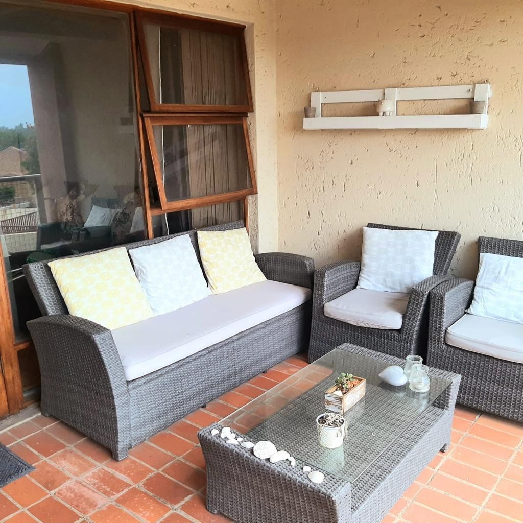 Apartment For Sale in Corlett Gardens, Johannesburg