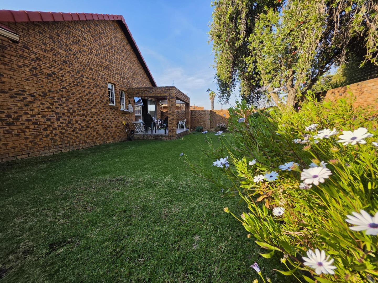 Stunning Face Brick Simplex with a Private Garden and Pet friendly For Sale in Randhart!