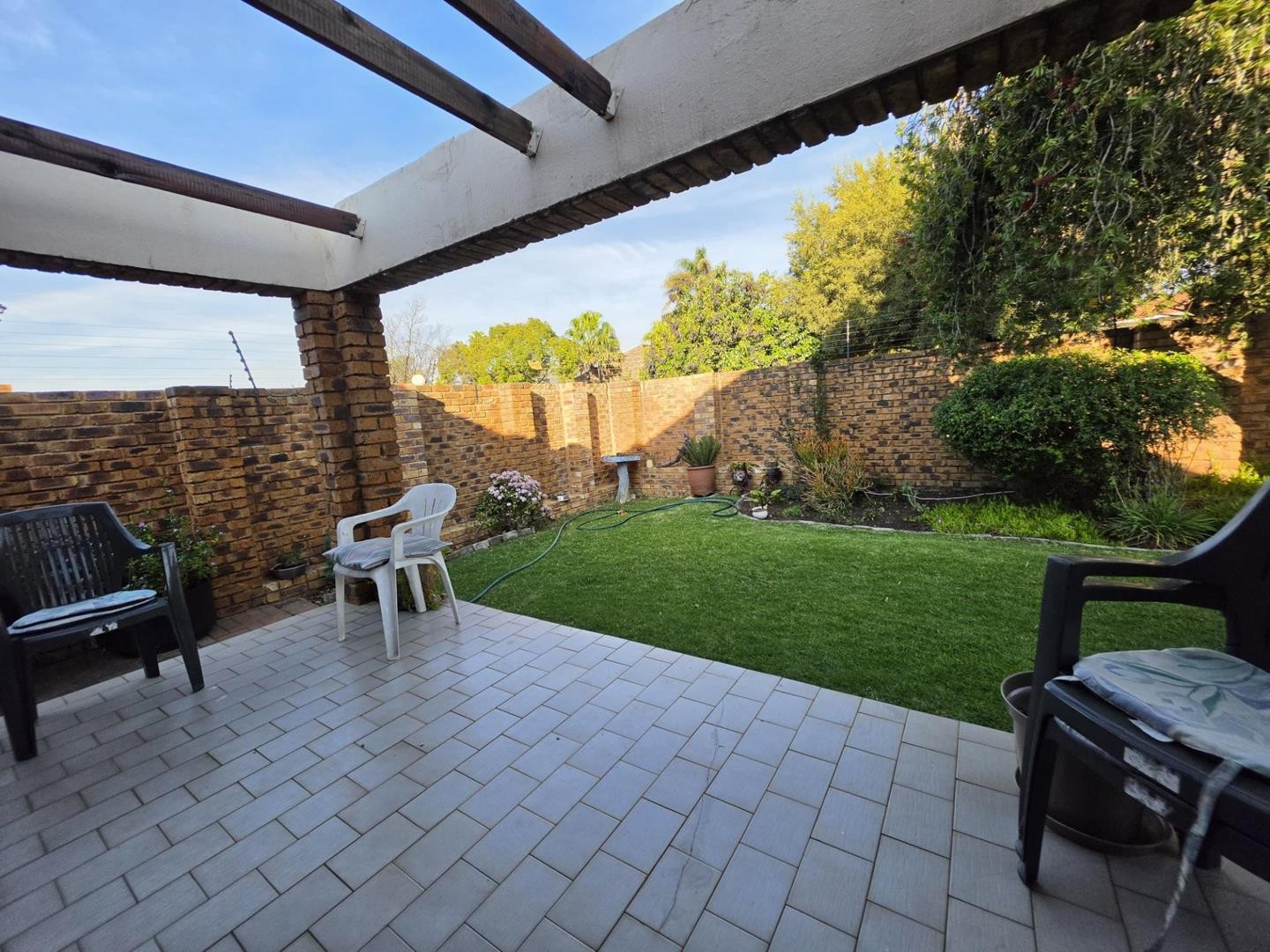 Stunning Face Brick Simplex with a Private Garden and Pet friendly For Sale in Randhart!