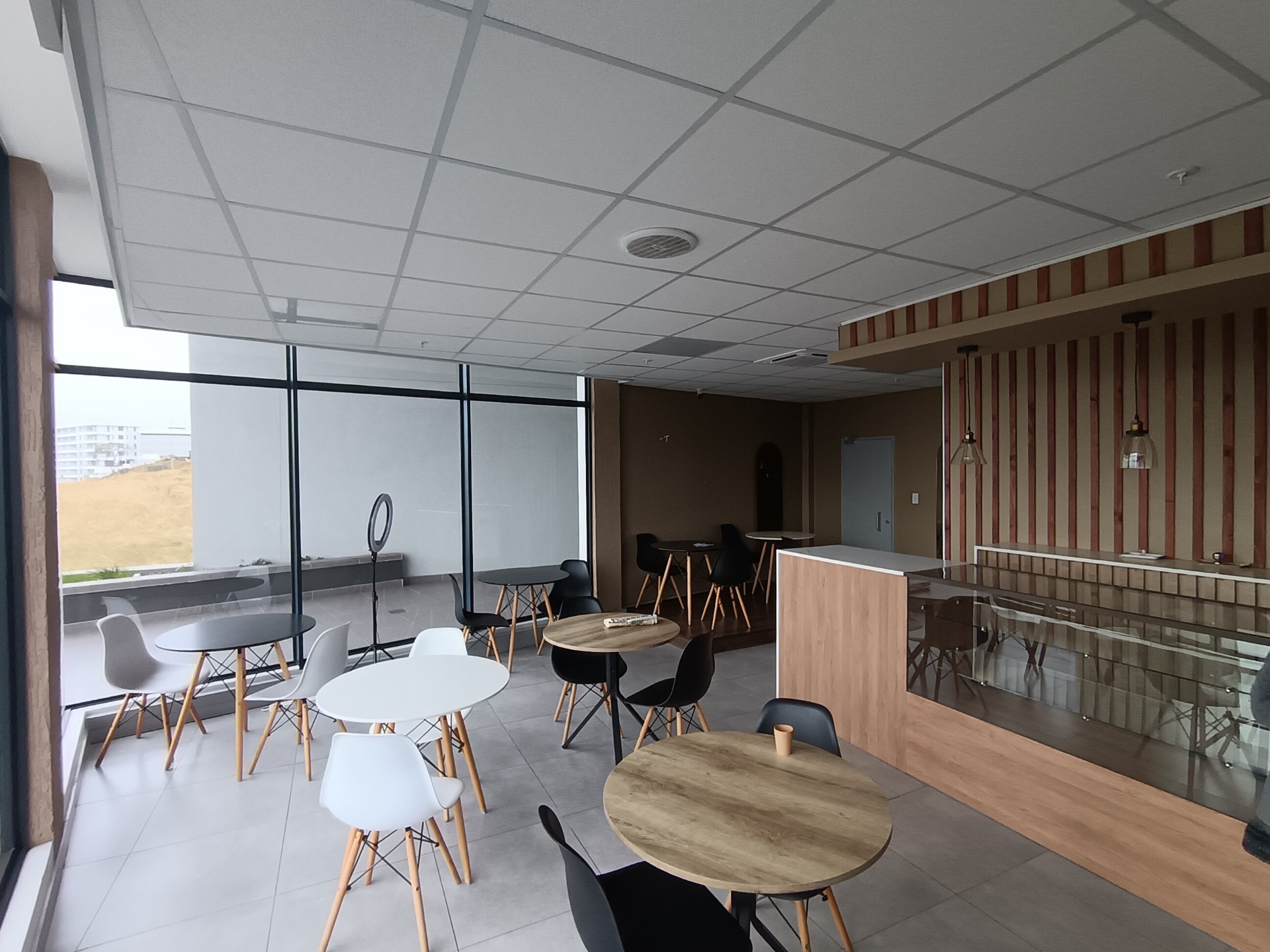 Retail Space To Rent in Umhlanga Ridge, Umhlanga, KwaZulu Natal