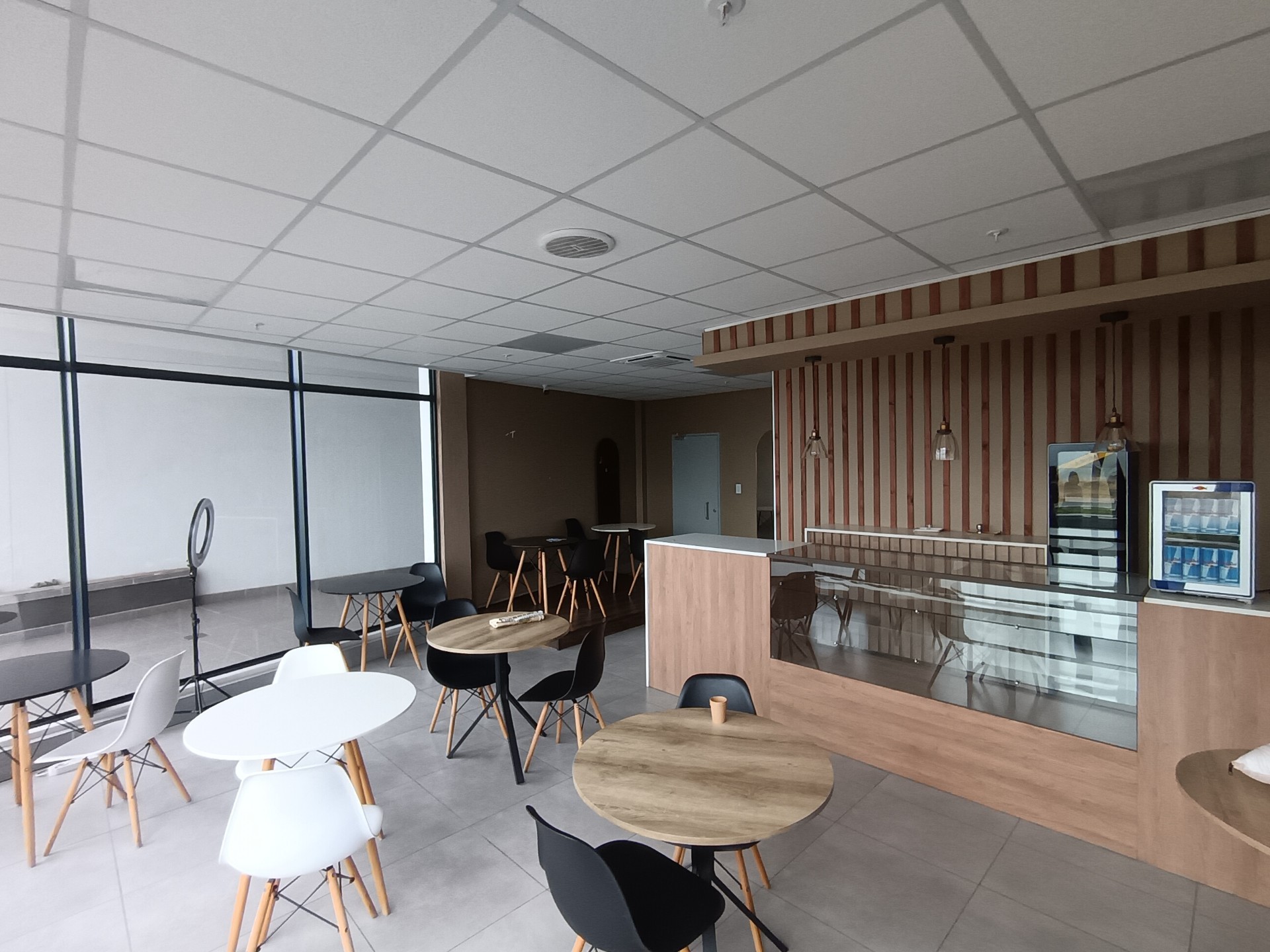 Retail Space To Rent in Umhlanga Ridge, Umhlanga, KwaZulu Natal