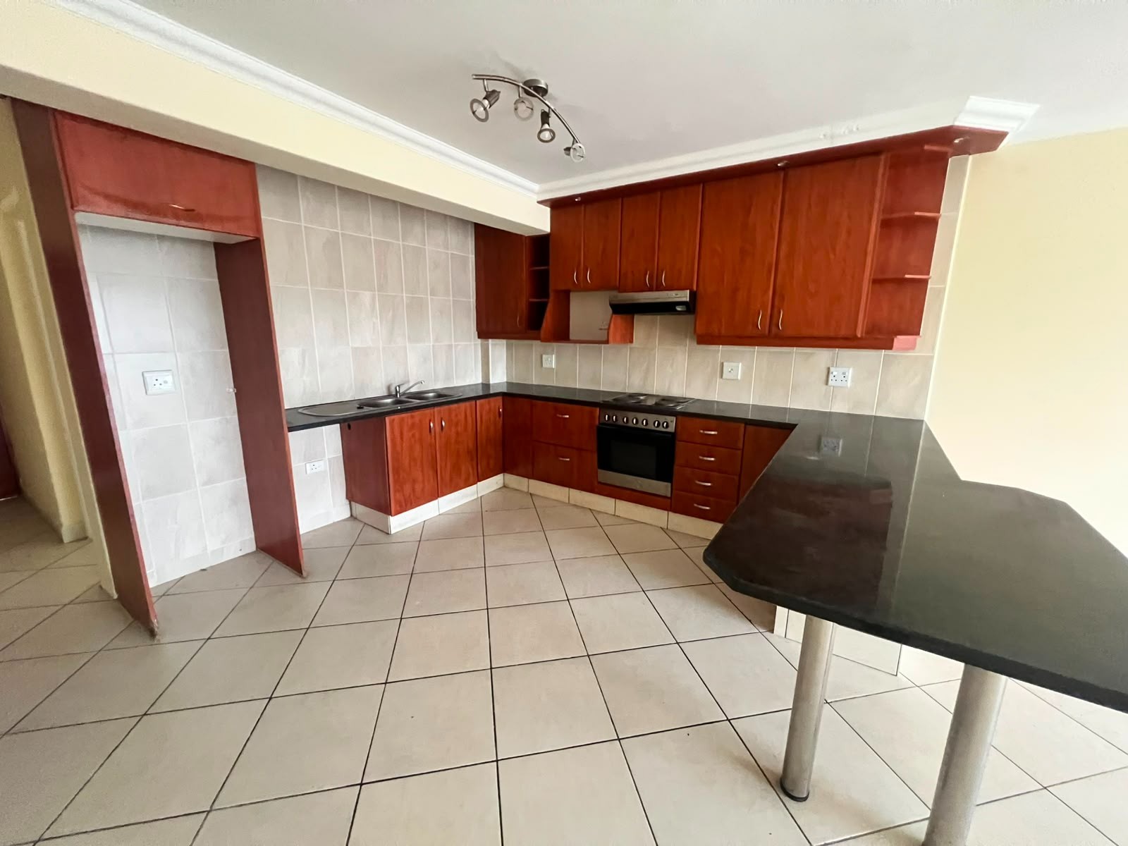 Stunning 3-Bedroom Apartment for Sale in Uvongo