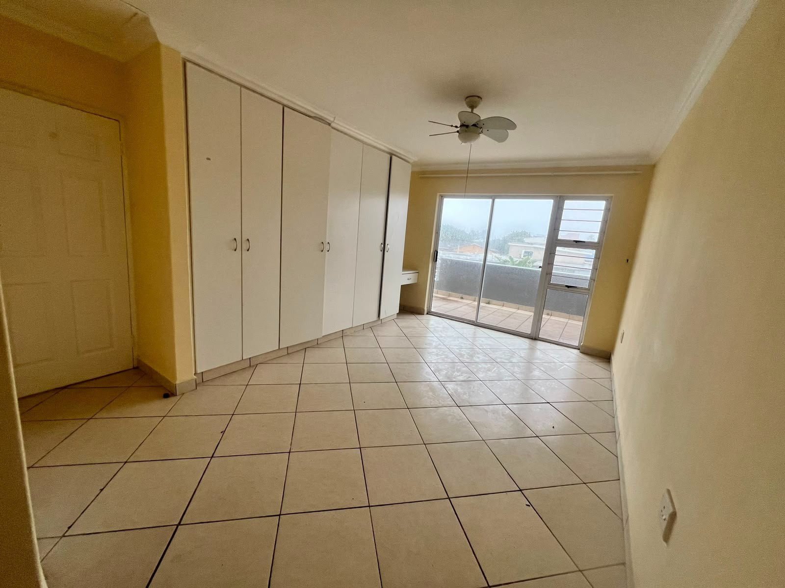 Stunning 3-Bedroom Apartment for Sale in Uvongo